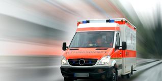 Der Fahrer hat seine schweren Verletzungen nicht überlebt.